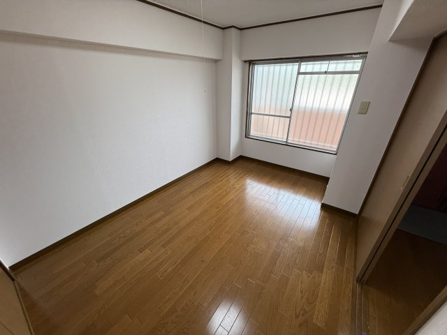 テラジハイツI号館の洋室