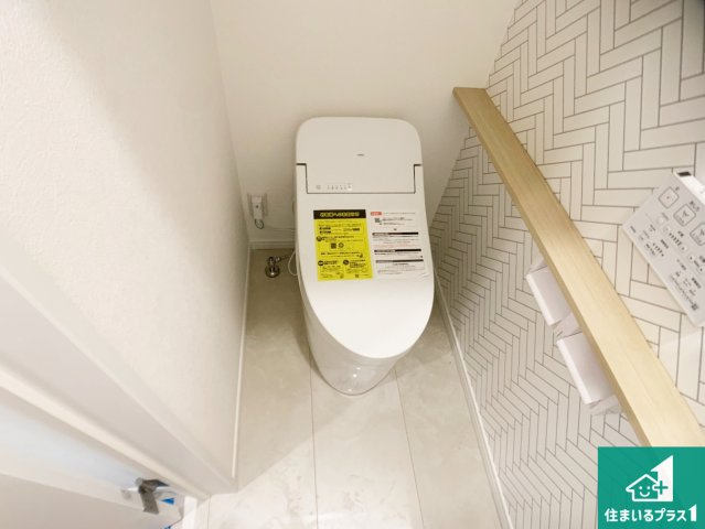 加古川市加古川町稲屋　新築一戸建てのトイレ|1・2階の2ヶ所にあるので、朝の忙しい時間の順番待ちもなく、深夜の利用にも大変便利です。