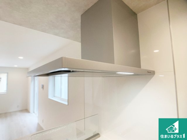 加古川市加古川町稲屋　新築一戸建ての設備|汚れにくいスロットフィルタでお手入れラクラク！ＬＥＤ照明付き！