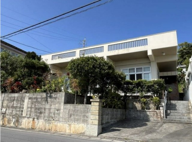 西原町棚原戸建ての外観