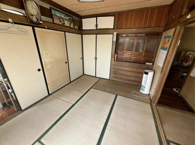 西原町棚原戸建ての和室