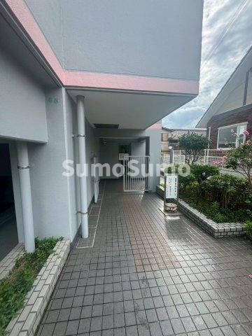 朝日プラザ西舞子のエントランス|建物の内部です