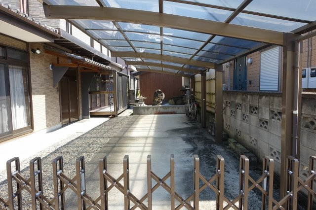 高崎市中尾町　【解体更地渡し】売地の外観|西から東方向（建物は解体更地渡し）