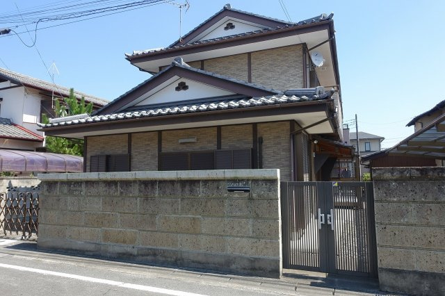 高崎市中尾町　【解体更地渡し】売地の外観|西から東方向（建物は解体更地渡し）