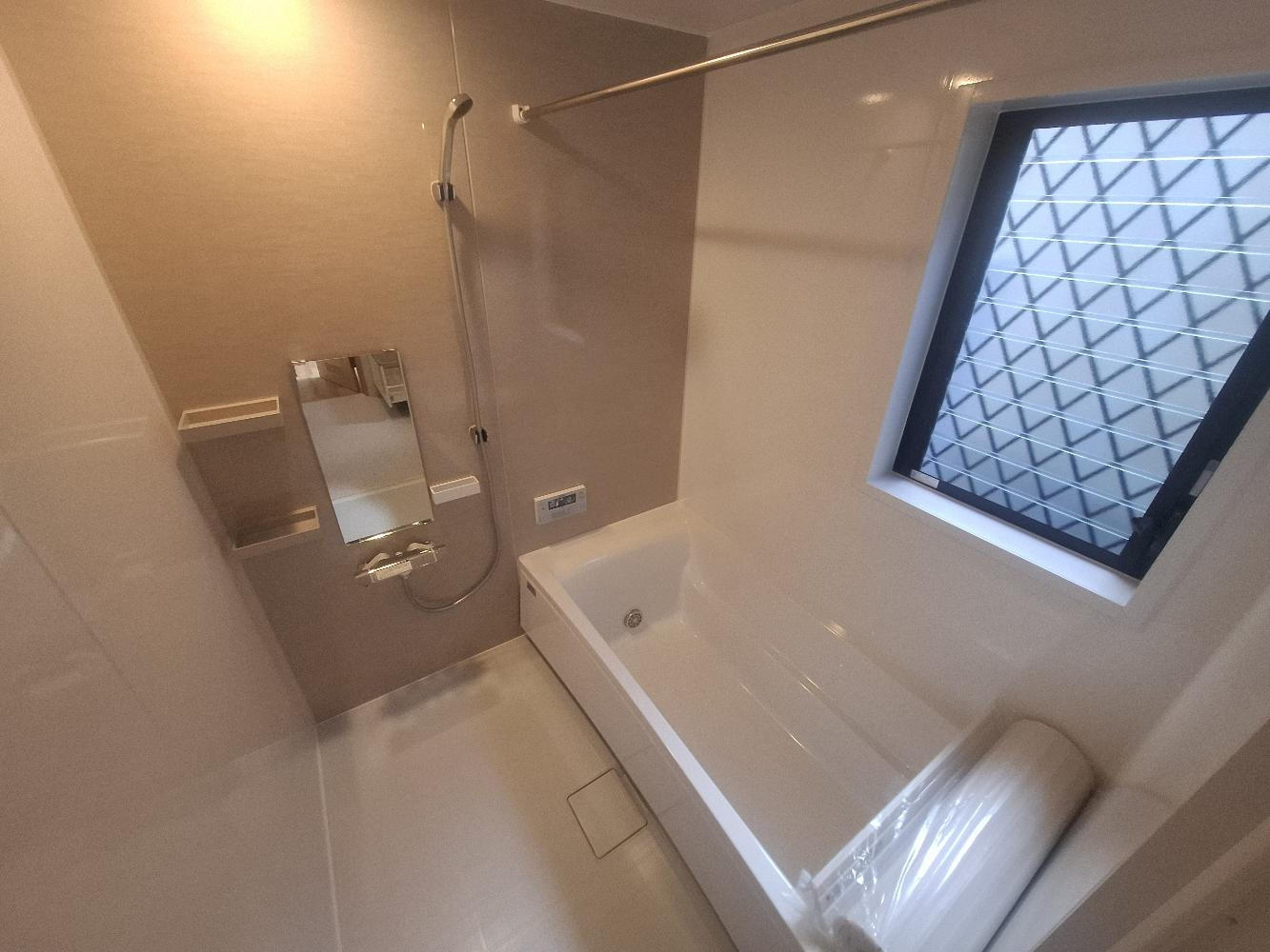 堺市北区金岡町　中古戸建の浴室