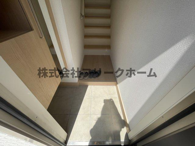 セレスティア小金井中町の玄関