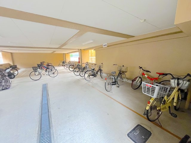 グーテンハイツ箱崎Ⅲの駐輪場