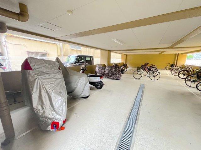 グーテンハイツ箱崎Ⅲの駐輪場