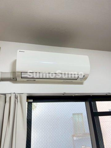 フォレスト西宮の居間・リビング