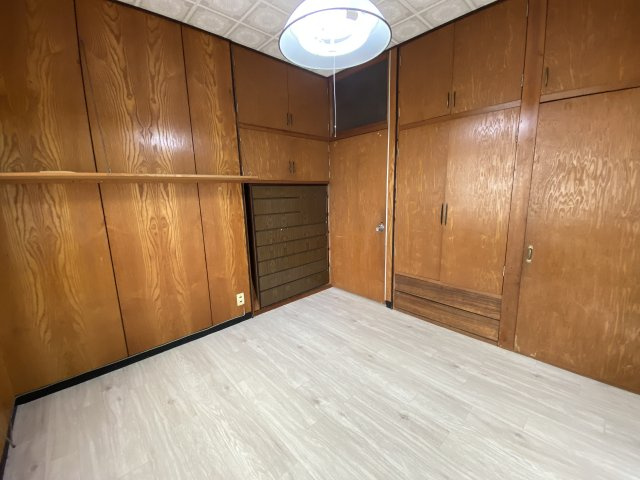 平田5丁目売家の洋室