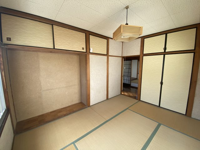 平田5丁目売家の和室
