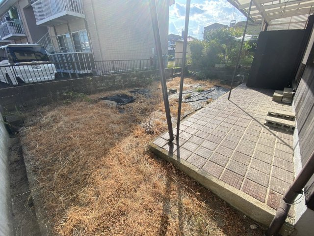 平田5丁目売家の庭