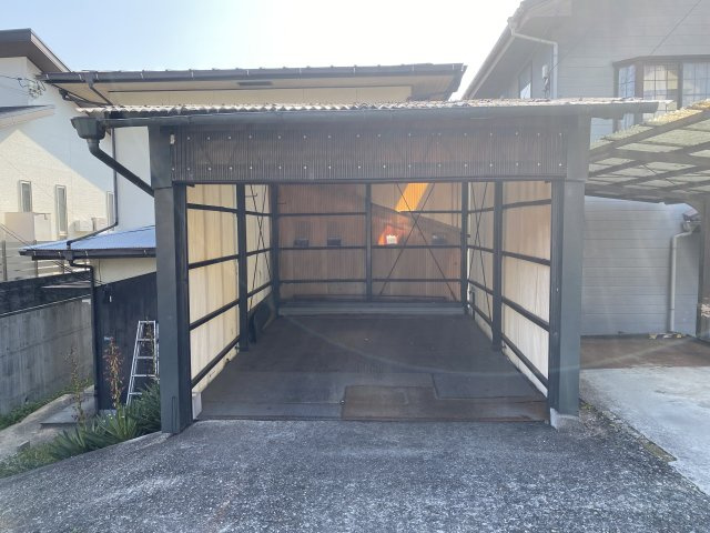 平田5丁目売家の駐車場