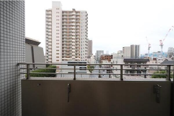 アリヴィオ夕陽ヶ丘のバルコニー