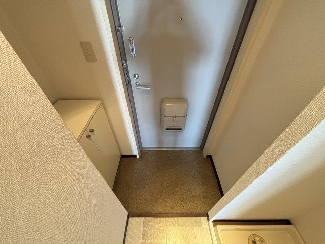 スタンドアップ古市の玄関