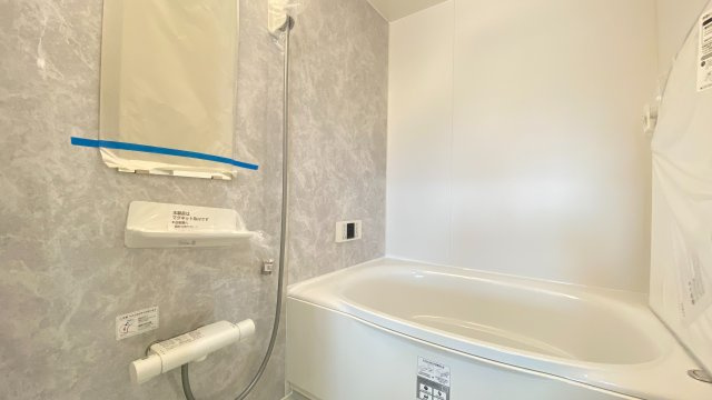 ジークレフ加古川東｜室内リフォームしています｜の浴室|日々の疲れを癒すお風呂付です