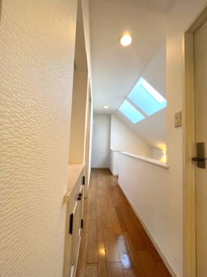 【その他】 | 日の峰４丁目　中古戸建 | 明るい2階廊下