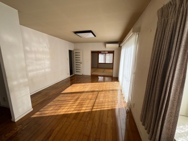 【居間・リビング】の画像