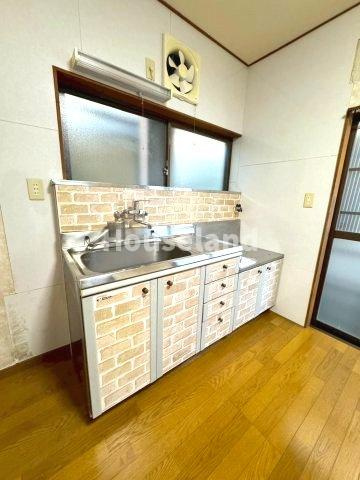 杭ノ瀬戸建のキッチン