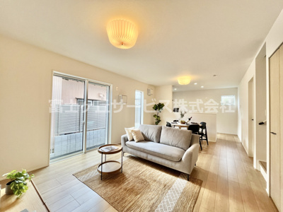 【居間・リビング】 | 島田市松葉町 新築一戸建て | LDK17帖