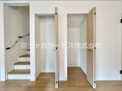 【収納】 | 島田市松葉町 新築一戸建て | リビング収納