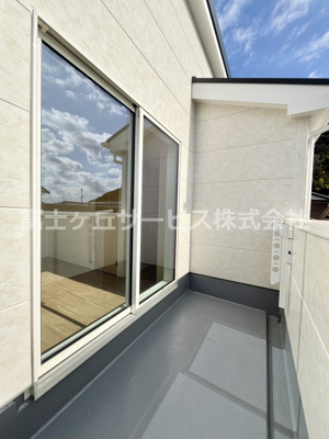 【バルコニー】 | 島田市松葉町 新築一戸建て | 暖かな日差しのふりそそぐバルコニー