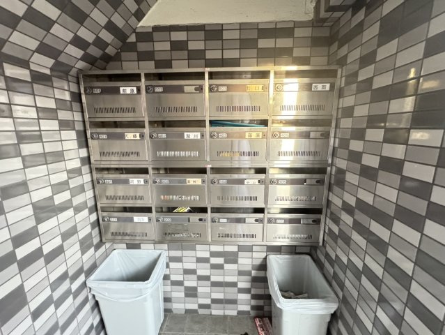 【その他共用部分】 | シンプルで綺麗な外観です。