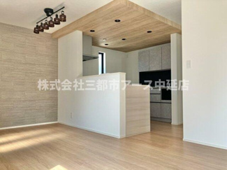 【居間・リビング】 | 中延戸建 | 中延戸建　は三都市アース中延店へお任せください！