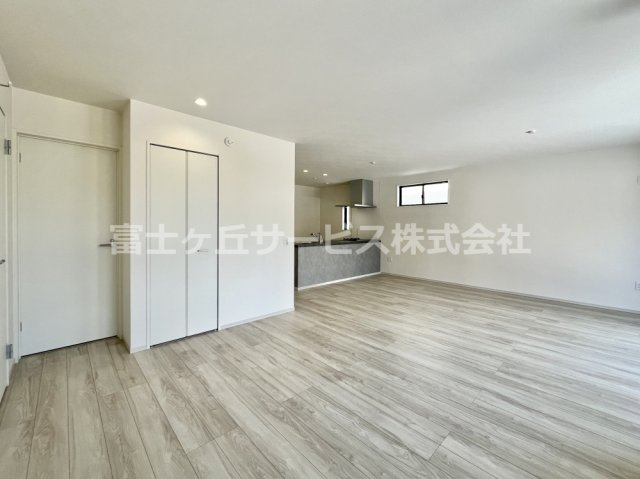 【居間・リビング】 | 静岡市清水区御門台 未入居戸建 | LDK22.4帖