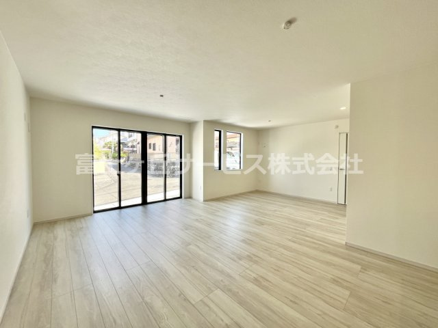 【居間・リビング】 | 静岡市清水区御門台 未入居戸建 | LDK22.4帖