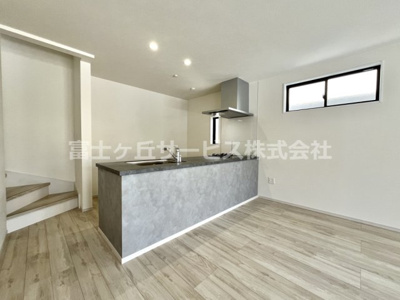 【ダイニング】 | 静岡市清水区御門台 未入居戸建 | フルオープンキッチン