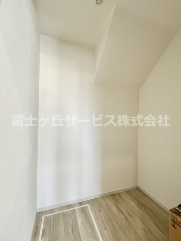 【収納】 | 静岡市清水区御門台 未入居戸建 | LDKにあるウォークインクローゼットです