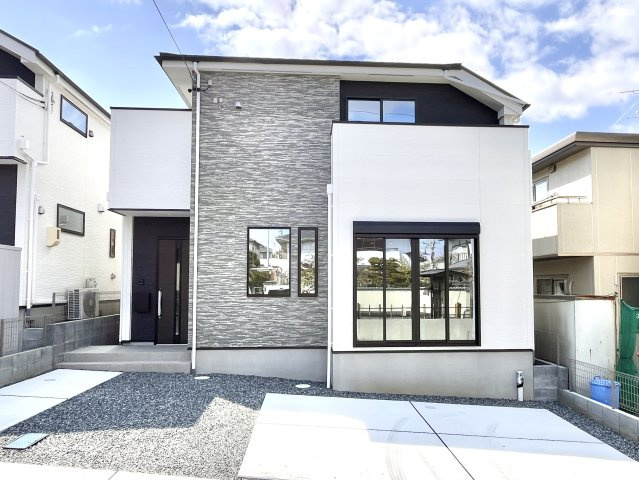 【外観】 | 静岡市清水区御門台 未入居戸建 | ★未入居★静鉄「御門台駅」徒歩５分！並列駐車３台可能！