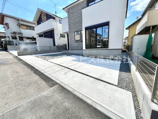 【駐車場】 | 静岡市清水区御門台 未入居戸建 | 車種により3台駐車可能です