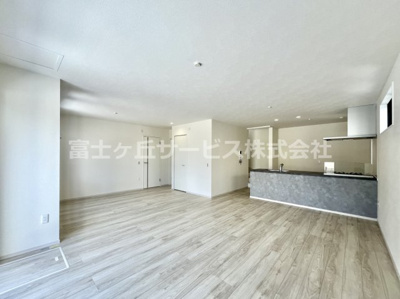 【居間・リビング】 | 静岡市清水区御門台 未入居戸建 | LDK22.4帖