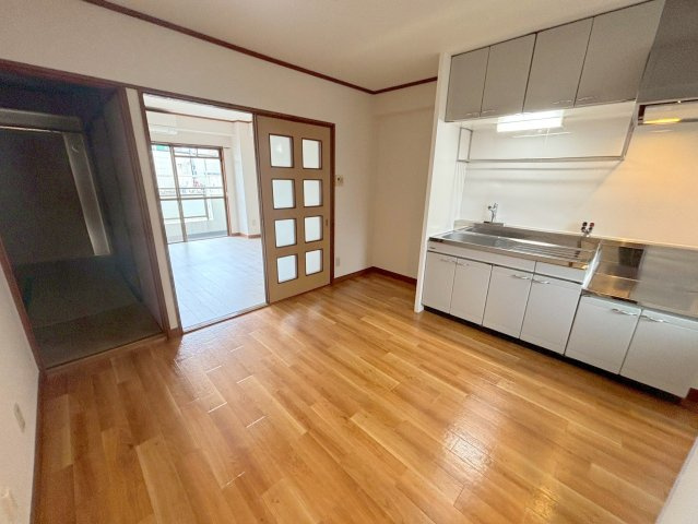 メゾンササキ2の居間・リビング