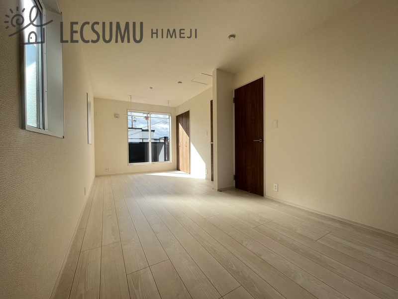 姫路市玉手2丁目/新築戸建の洋室