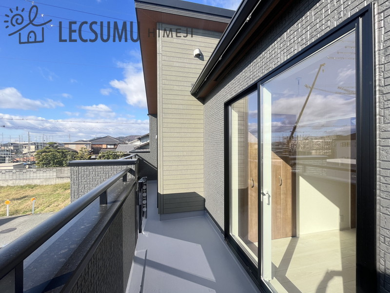 姫路市玉手2丁目/新築戸建のバルコニー