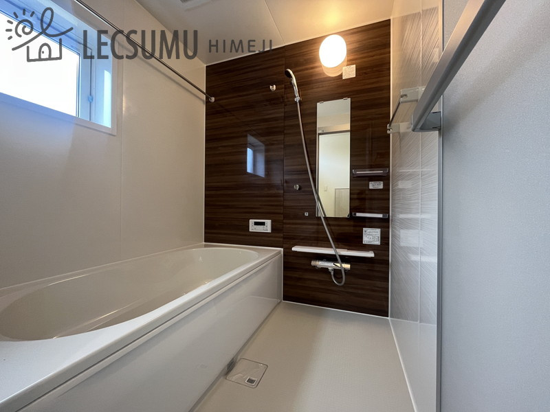 姫路市玉手2丁目/新築戸建の浴室