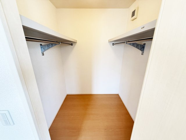 ドルフ東久万Ⅱの収納