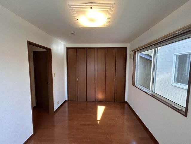 桂見　中古戸建の洋室