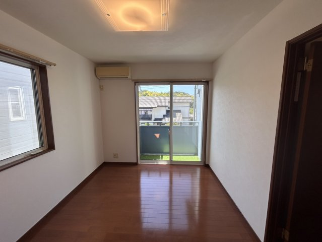 桂見　中古戸建の洋室