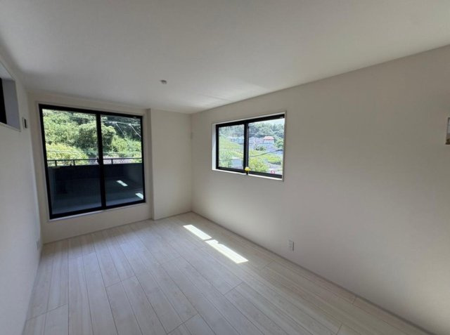 横浜市泉区岡津町 新築戸建て【仲介手数料無料】の洋室