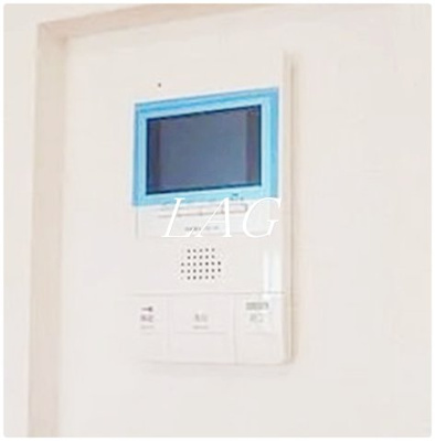 【セキュリティ】 | アンベリール墨田 | モニター付きインターホンです。