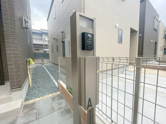 下新庄貸家A号地のエントランス
