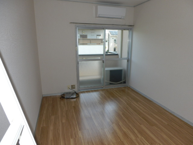 【居間・リビング】 | リンデンハイム | 洋室