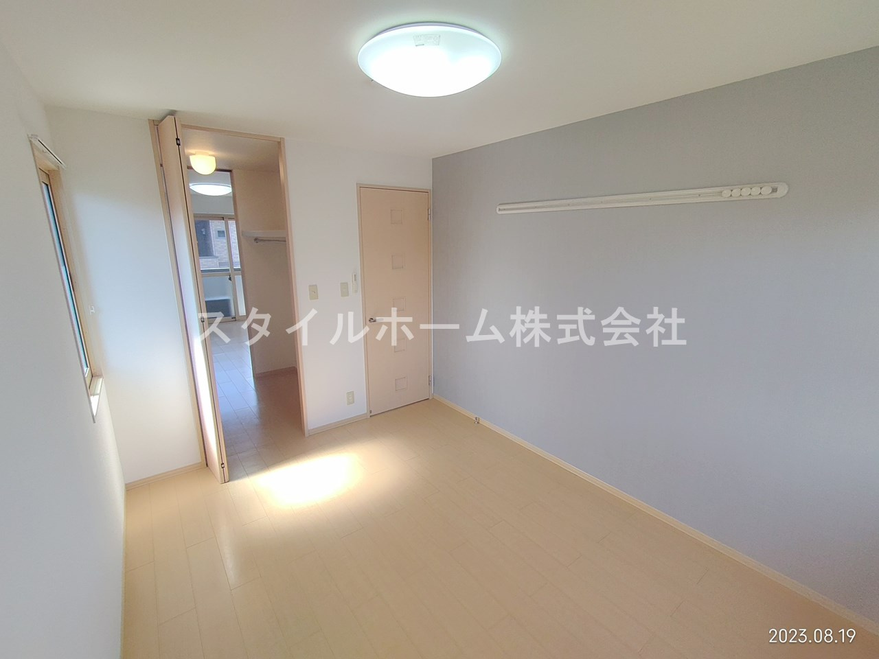 ラークハイム三蔵子Aの洋室