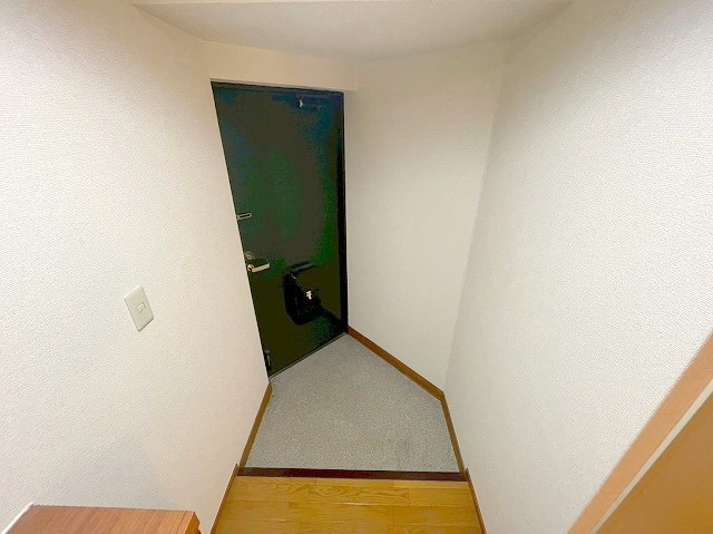 ビラ小松の玄関