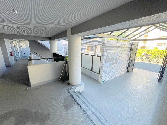 ビラ小松のロビー