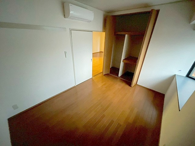 ビラ小松の寝室